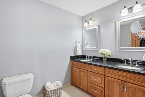 3938 Blackhawk Circle Eagan MN 55122
