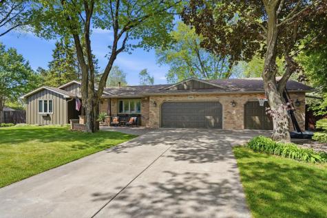 3938 Blackhawk Circle Eagan MN 55122