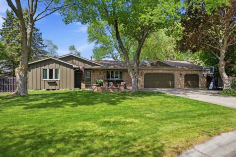 3938 Blackhawk Circle Eagan MN 55122
