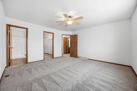 6204 56th Avenue S Fargo ND 58104