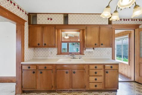 827 7th Avenue SW Faribault MN 55021