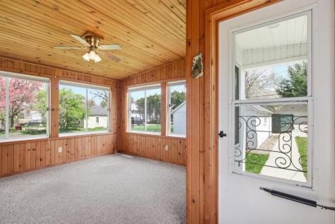 827 7th Avenue SW Faribault MN 55021
