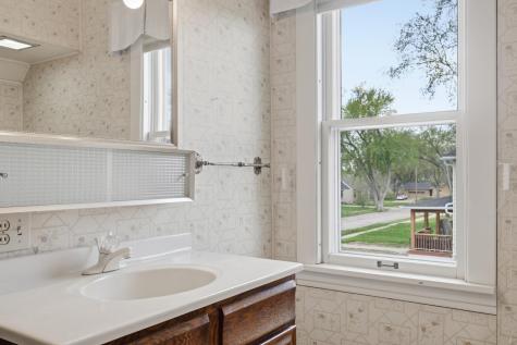 827 7th Avenue SW Faribault MN 55021