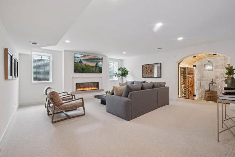 105 Walker Avenue N Wayzata MN 55391
