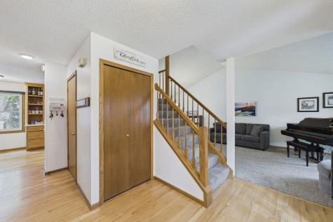 10358 Lee Drive Eden Prairie MN 55347