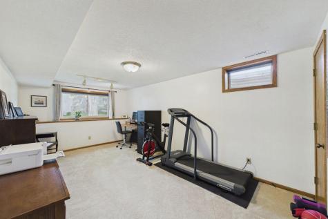 10358 Lee Drive Eden Prairie MN 55347