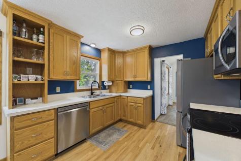 10358 Lee Drive Eden Prairie MN 55347