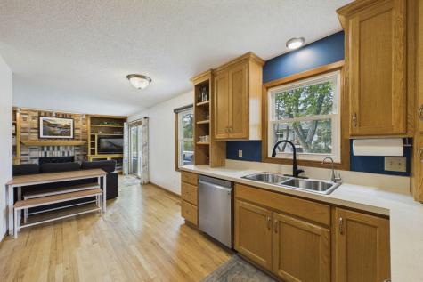 10358 Lee Drive Eden Prairie MN 55347