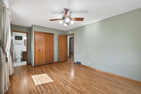 8231 Emerson Avenue S Bloomington MN 55420