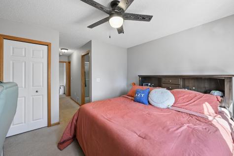 16424 Elm Creek Lane Lakeville MN 55044