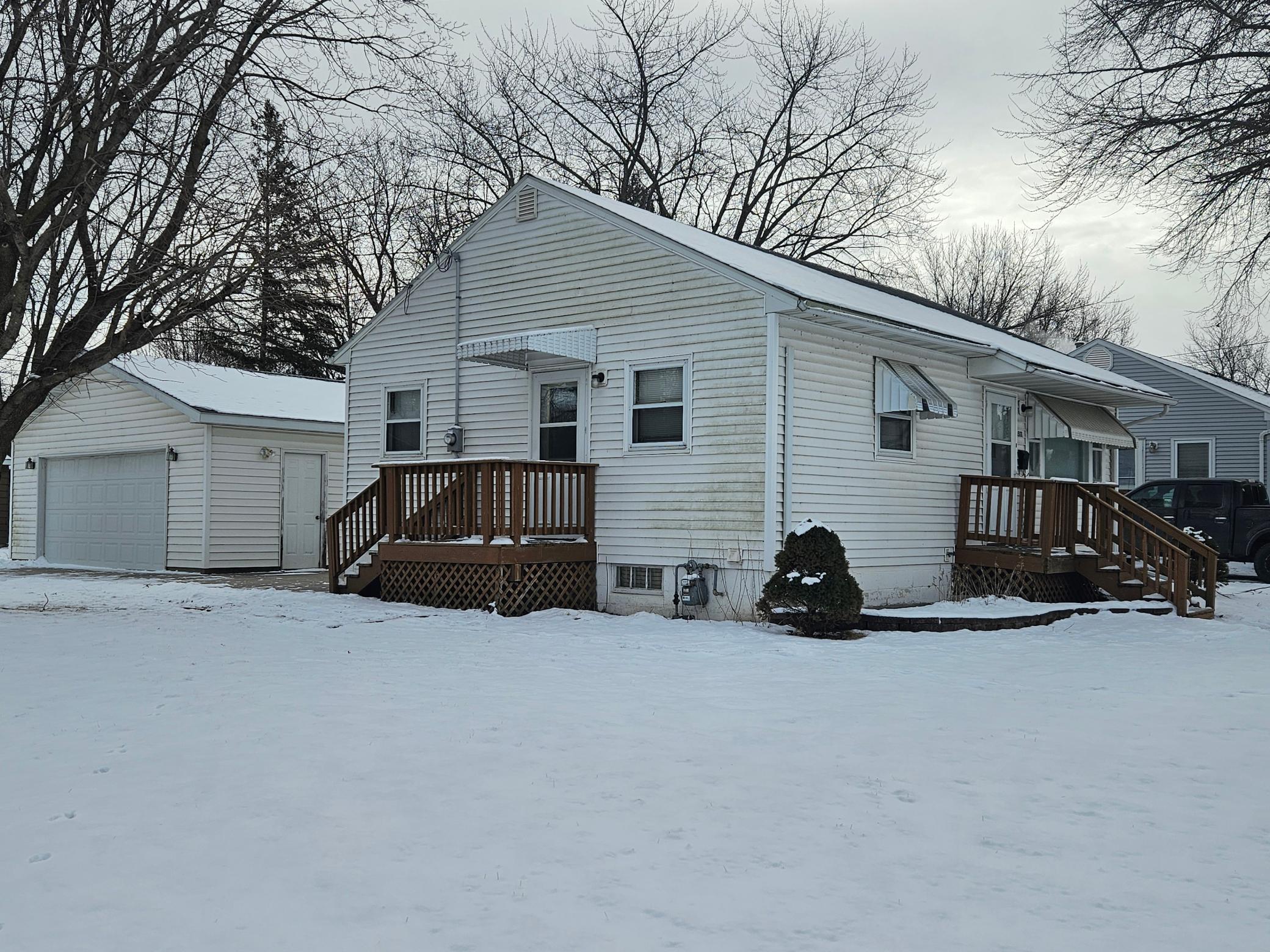 1517 Margaretha Avenue Albert Lea MN 56007