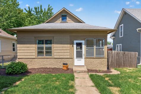 1041 Magnolia Avenue E Saint Paul MN 55106
