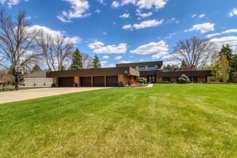 11 Briarwood Place Fargo ND 58104