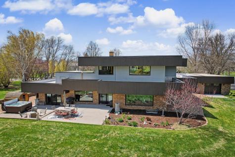 11 Briarwood Place Fargo ND 58104