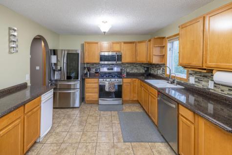 2016 84th Avenue N Brooklyn Park MN 55444