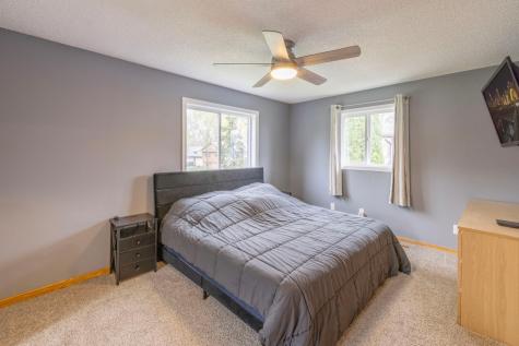 2016 84th Avenue N Brooklyn Park MN 55444