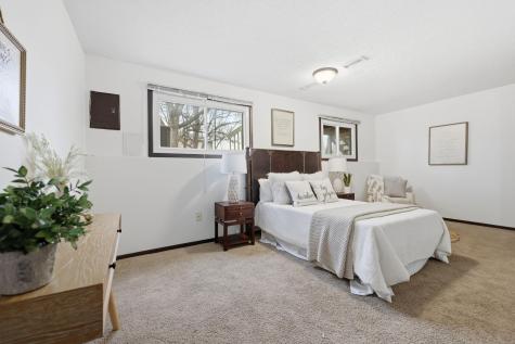 7597 Whitney Drive Apple Valley MN 55124