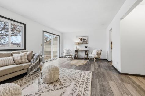 7597 Whitney Drive Apple Valley MN 55124