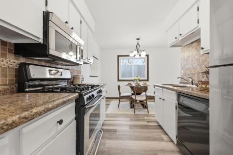 7597 Whitney Drive Apple Valley MN 55124