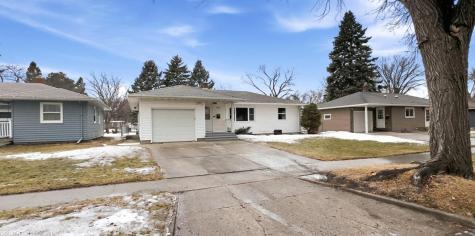 1813 13th Street S Moorhead MN 56560