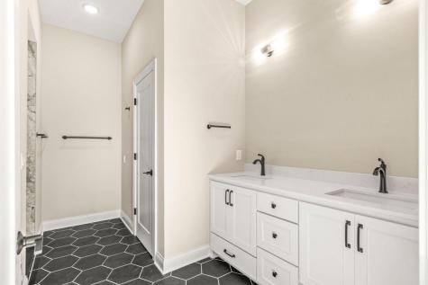 4729 Linden Cove Lane Savage MN 55378
