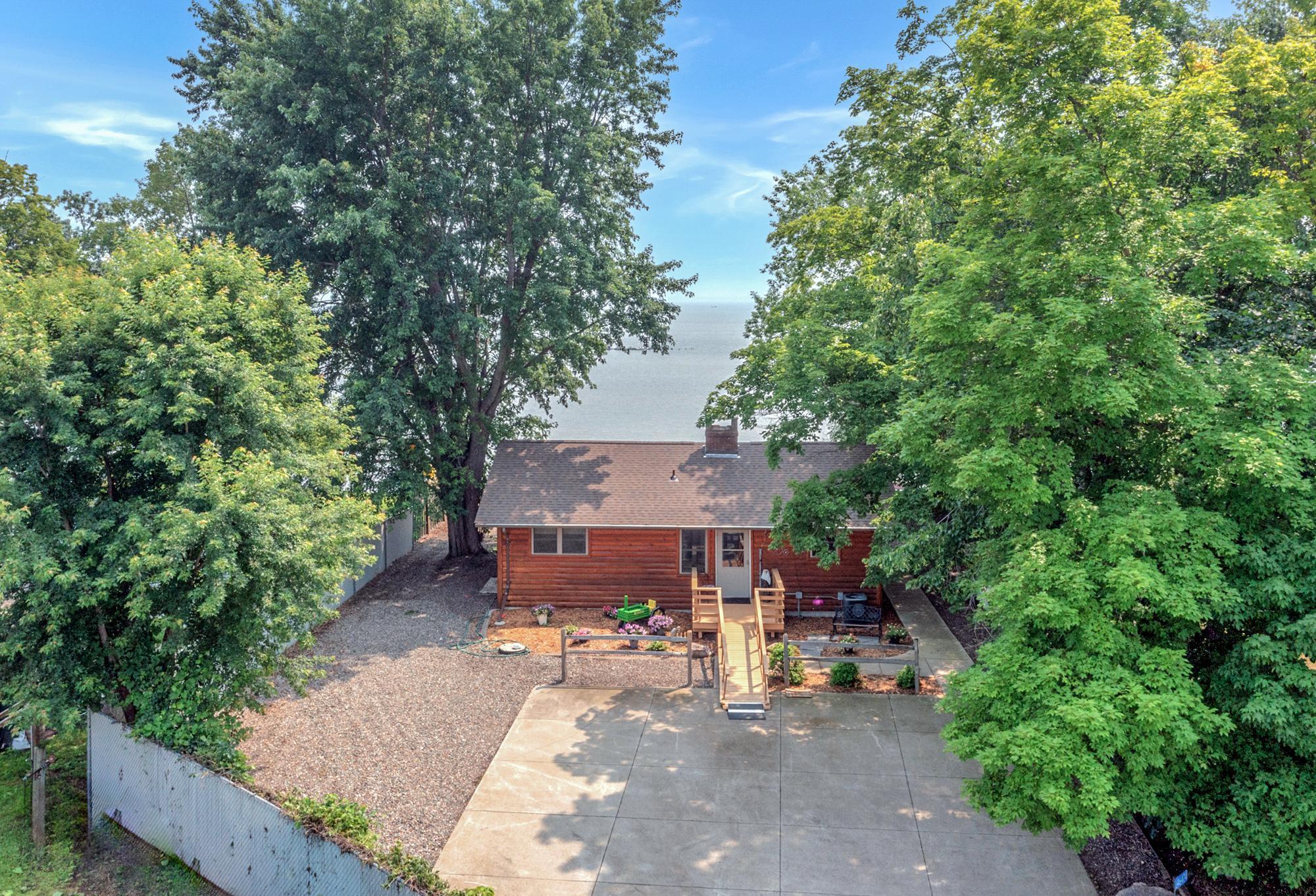 46474 Bay Avenue Isle MN 56342