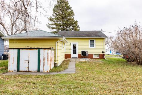 723 13th Street N Moorhead MN 56560