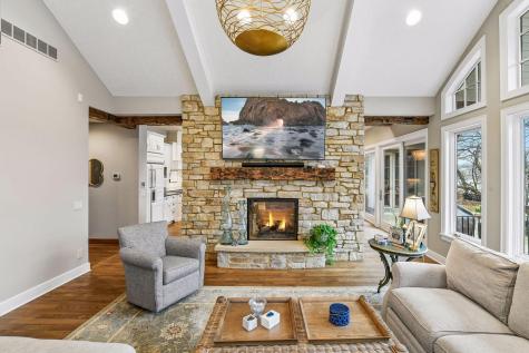3601 Lerive Way Chaska MN 55318