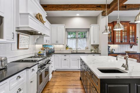3601 Lerive Way Chaska MN 55318