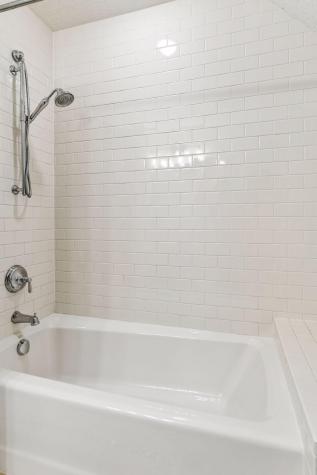 3601 Lerive Way Chaska MN 55318