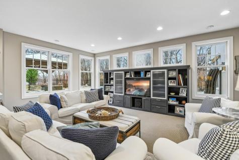 3601 Lerive Way Chaska MN 55318