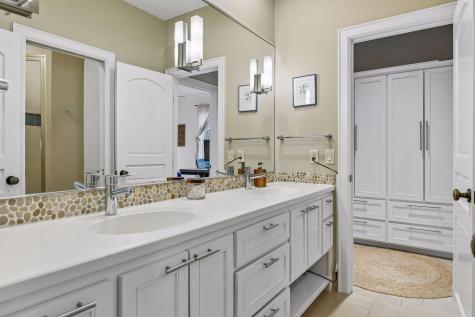 3601 Lerive Way Chaska MN 55318