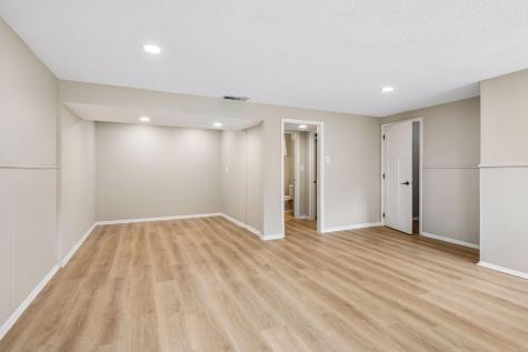3216 W 85th Street Bloomington MN 55431
