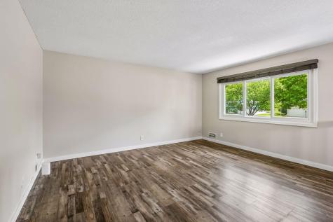 3216 W 85th Street Bloomington MN 55431