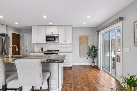 6690 Gretchen Court N Oakdale MN 55128