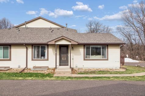 6690 Gretchen Court N Oakdale MN 55128