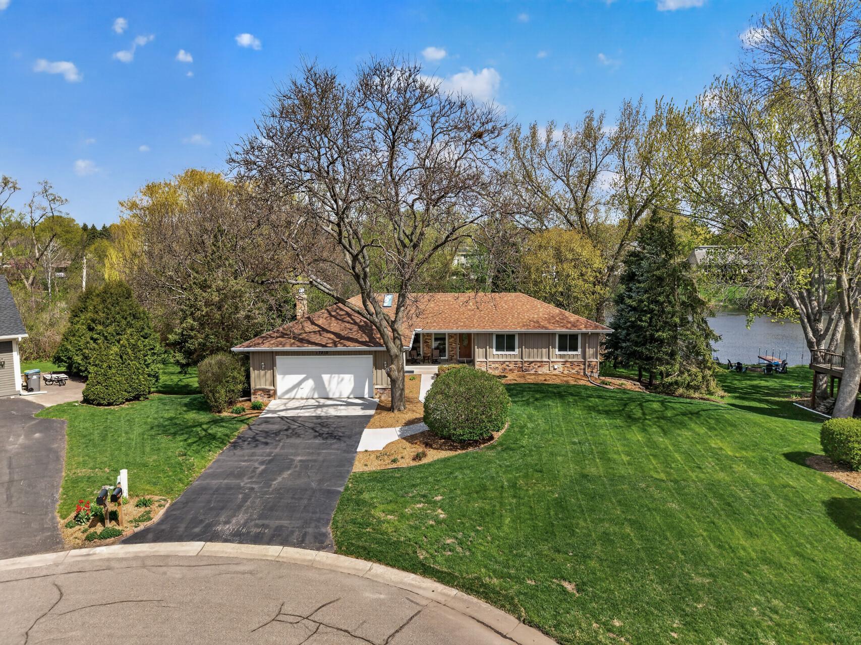 17210 27th Avenue N Plymouth MN 55447