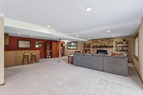 17210 27th Avenue N Plymouth MN 55447