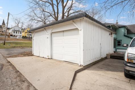 105 Kenilworth Avenue N Lanesboro MN 55949