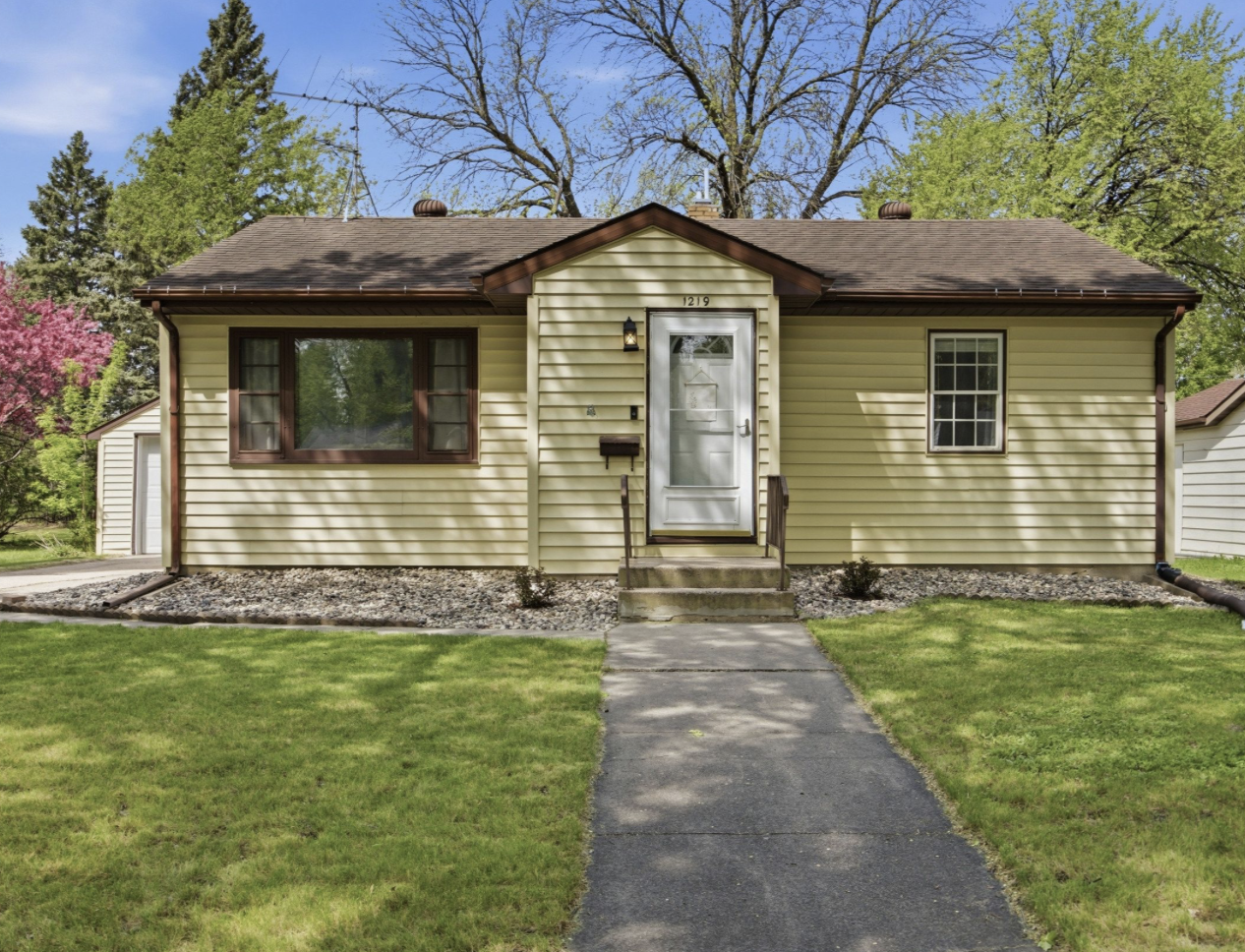1219 12th Street S Moorhead MN 56560