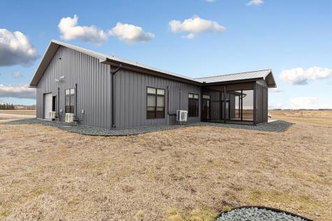 17742 280th Avenue Ellendale MN 56026