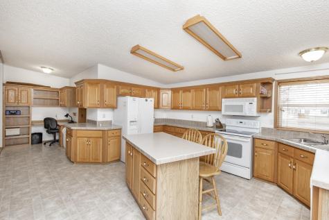 1008 4th Avenue E West Fargo ND 58078