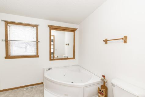 1008 4th Avenue E West Fargo ND 58078