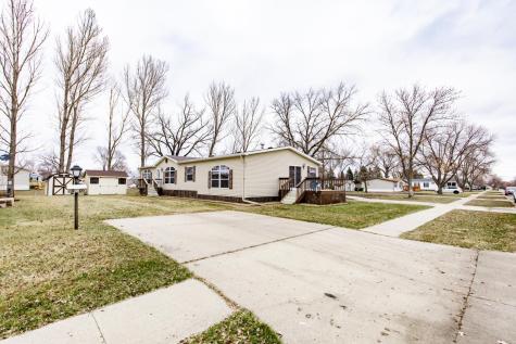 1008 4th Avenue E West Fargo ND 58078