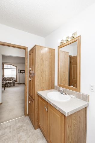 1008 4th Avenue E West Fargo ND 58078