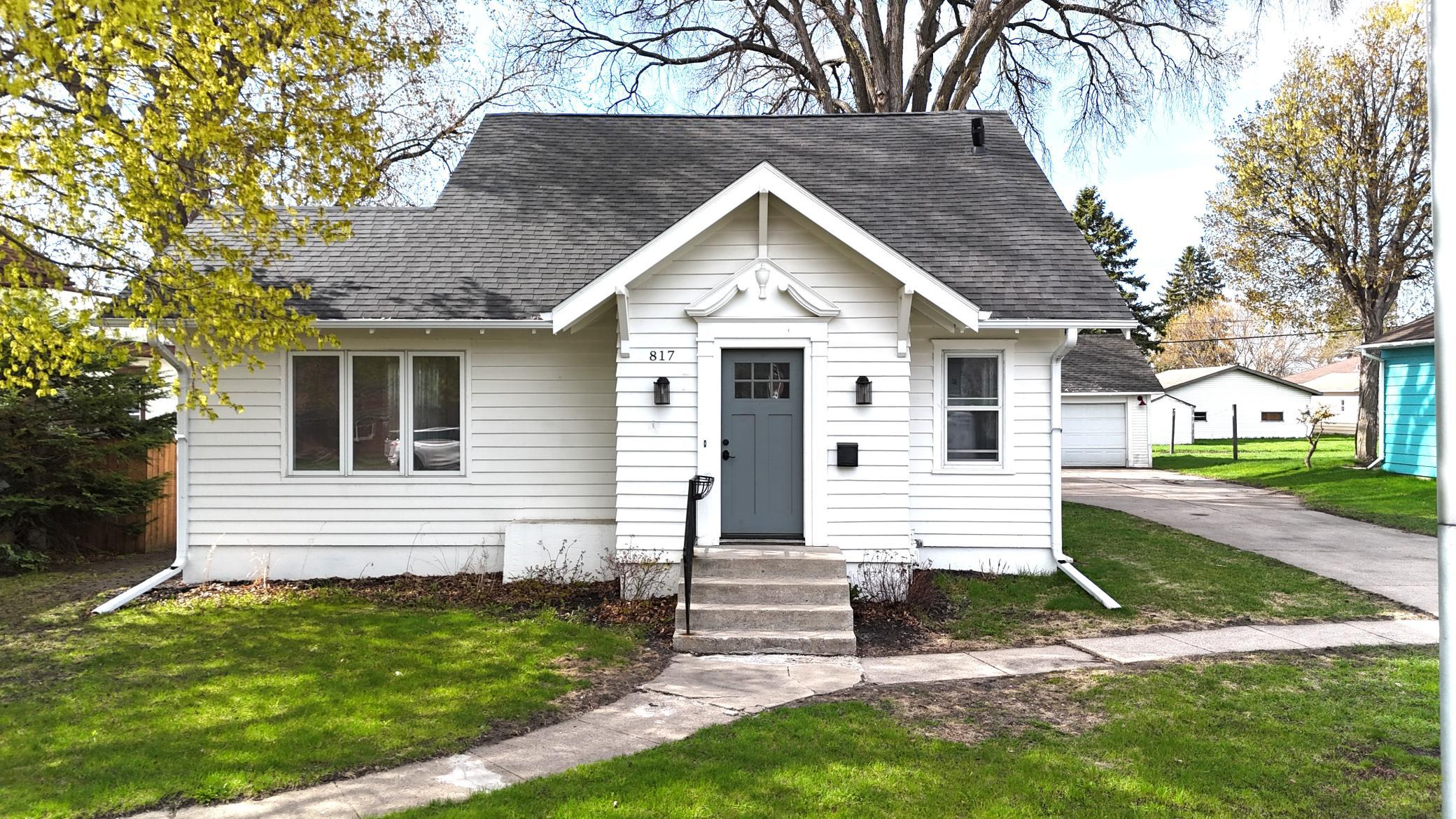 817 W Lincoln Avenue Fergus Falls MN 56537