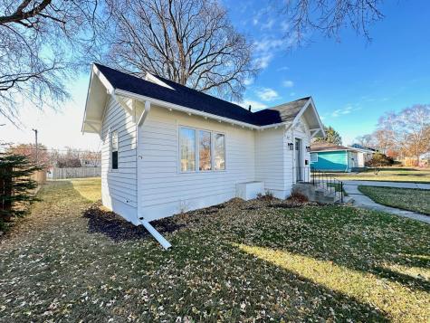 817 W Lincoln Avenue Fergus Falls MN 56537