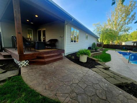 905 4th Avenue SE Pipestone MN 56164