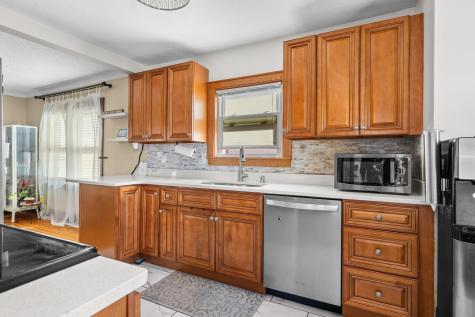1523 Queen Avenue N Minneapolis MN 55411