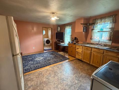 359 Hill Street E Hammond MN 55991